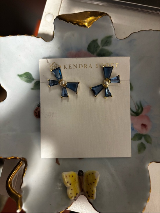 Kendra Scott Jewelry - Kendra Scott Blue Crystal Fan Stud Earrings